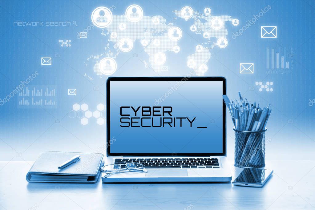 Telecamera di sicurezza e dispositivo citofonico installati su edificio