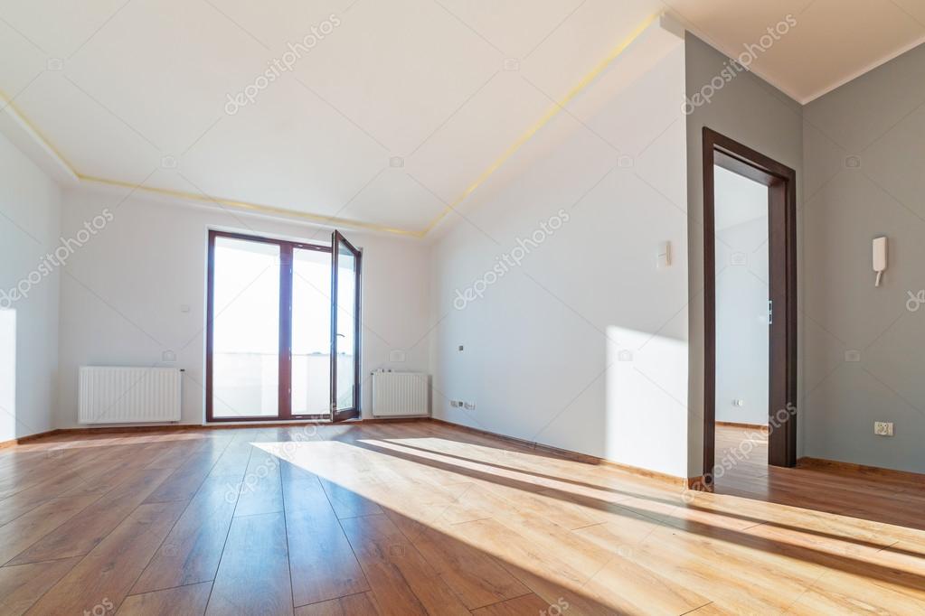 Camera da letto rinnovata in trilocale moderno