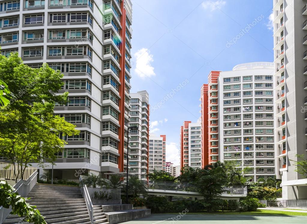 Scala condominiale con nuova illuminazione